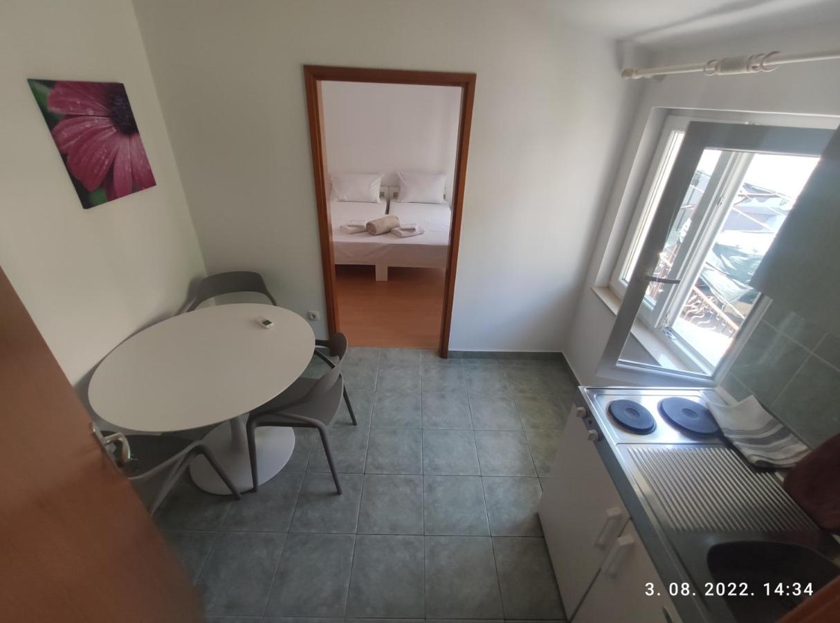 Aqua Apartments Omiš Buitenkant foto