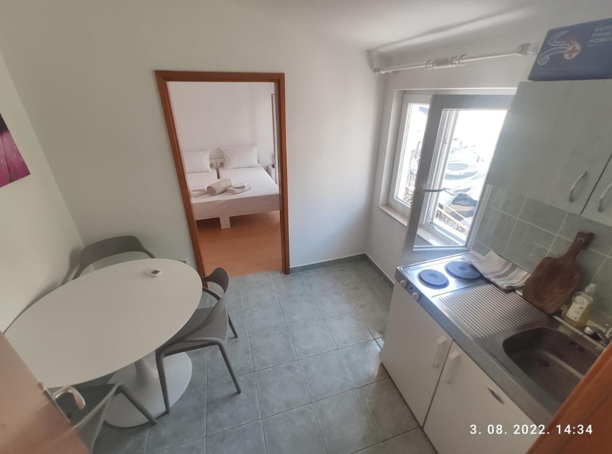 Aqua Apartments Omiš Buitenkant foto