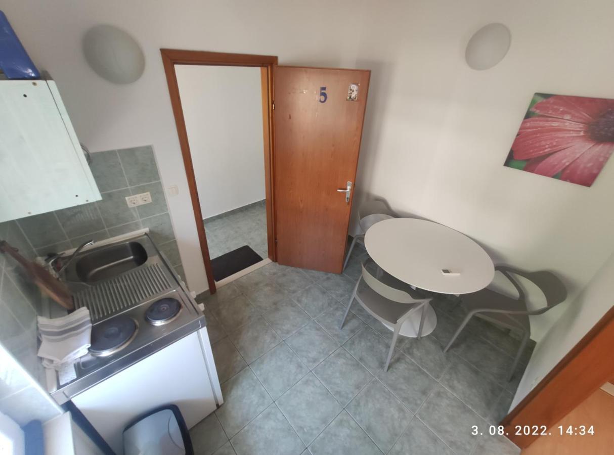 Aqua Apartments Omiš Buitenkant foto