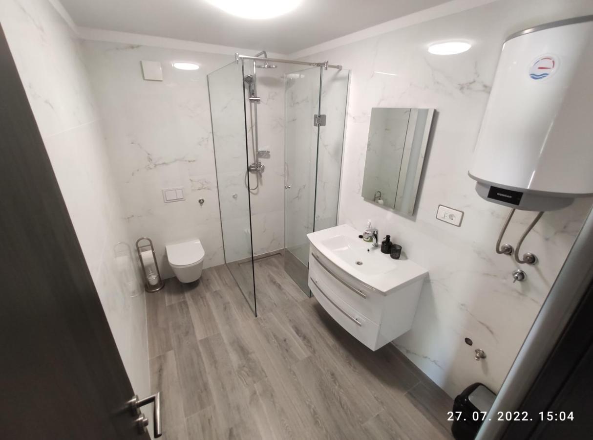 Aqua Apartments Omiš Buitenkant foto
