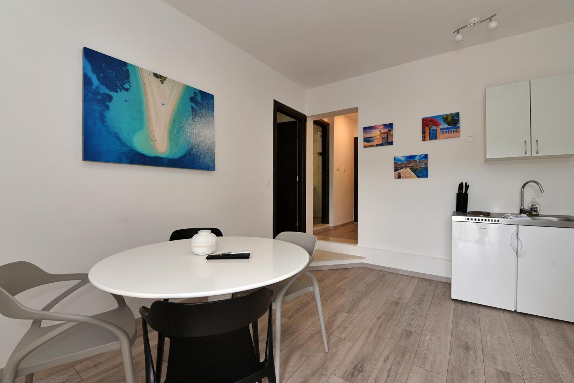 Aqua Apartments Omiš Buitenkant foto